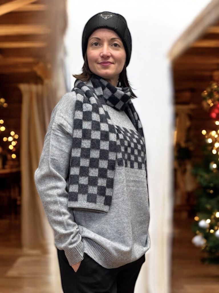 Maglia con sciarpa