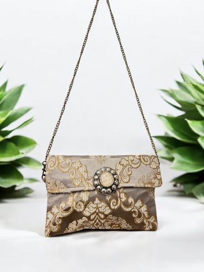Pochette con doppia chiusura