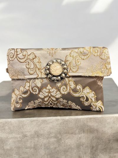 Pochette con doppia chiusura