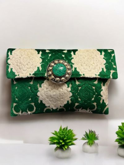 Pochette con doppia chiusura