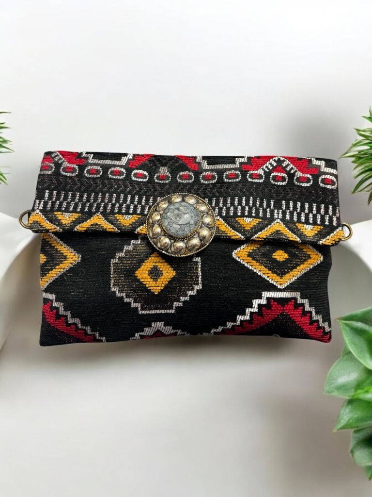Pochette con doppia chiusura
