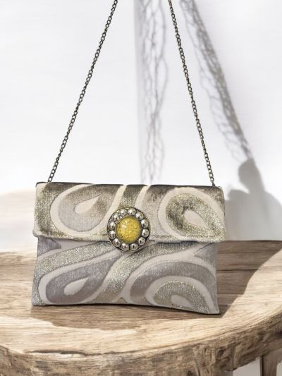 Pochette con doppia chiusura
