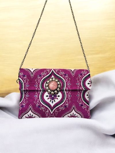 Pochette con doppia chiusura