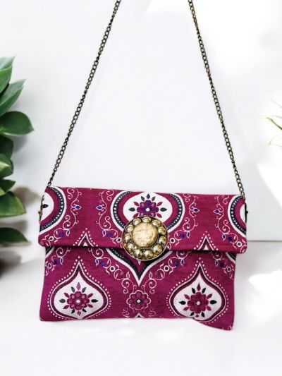 Pochette con doppia chiusura