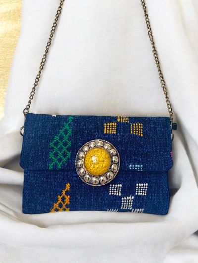 Pochette con doppia chiusura