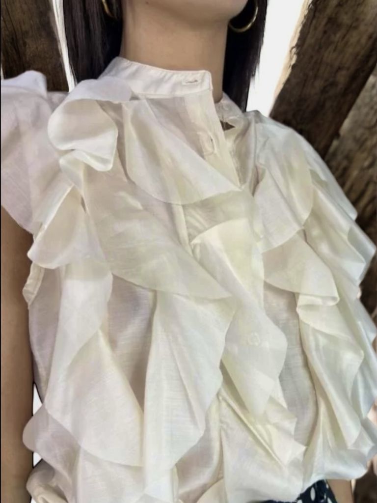 CAMICIA SMANICATA CON VOLANT