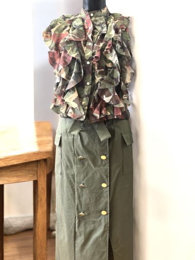 CAMICIA SMANICATA CON VOLANT