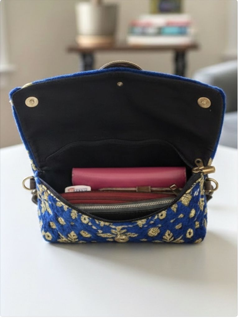 POCHETTE A DOPPIA CHIUSURA+TRACOLLA