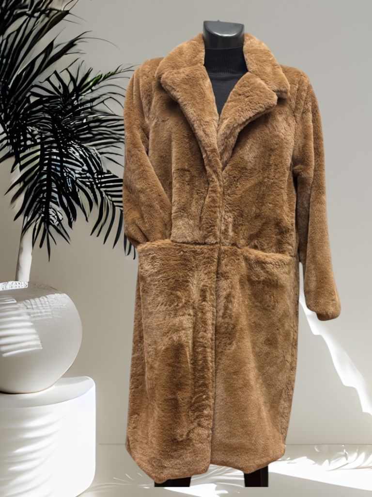 Cappotto in eco pelliccia