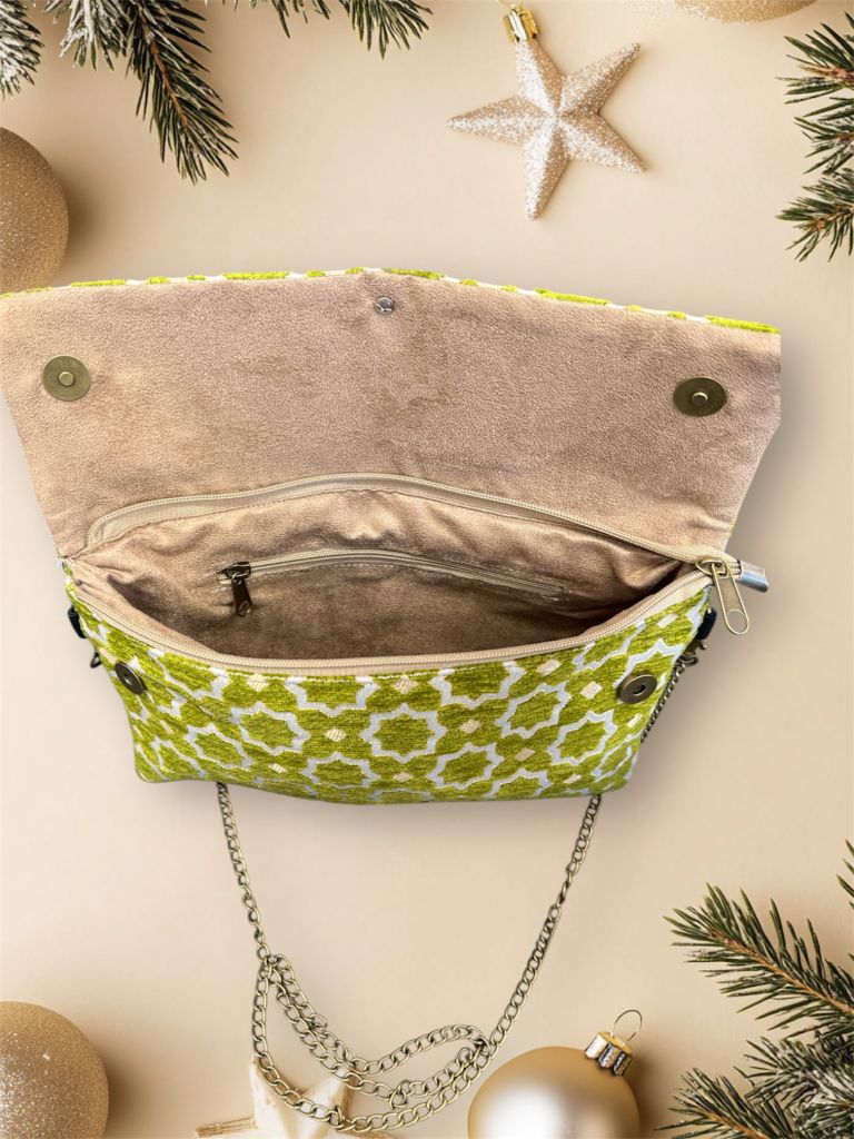 Pochette con doppia chiusura